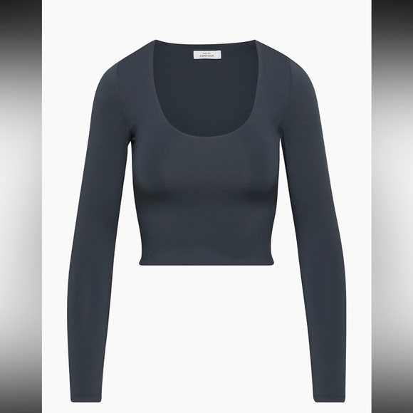 Long sleeve contour tee from Aritzia - Babaton. - Picture 1 of 1
